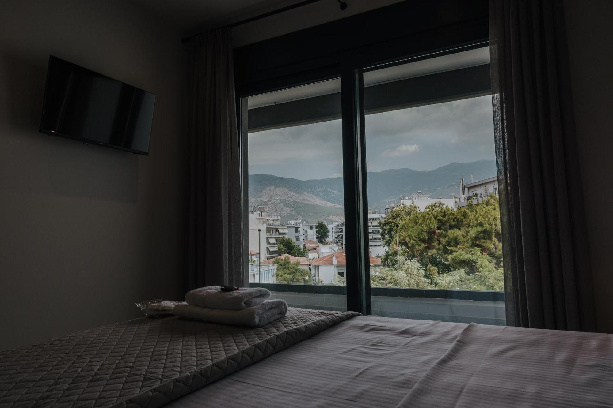Pearl Apartel Volos Exterior photo