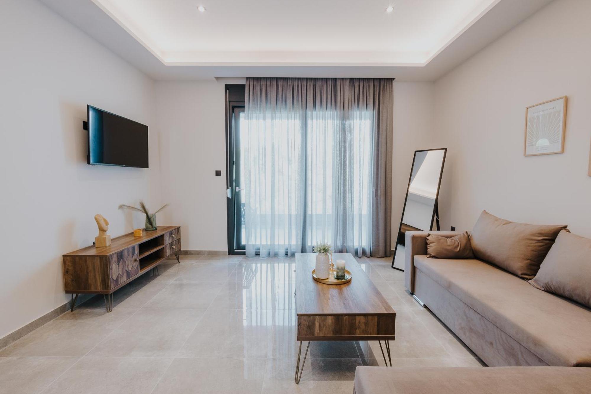 Pearl Apartel Volos Exterior photo